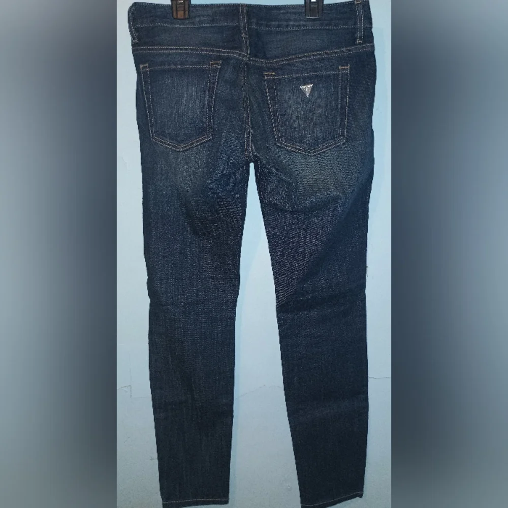 Guess Jeans - Picture 5 of 13
